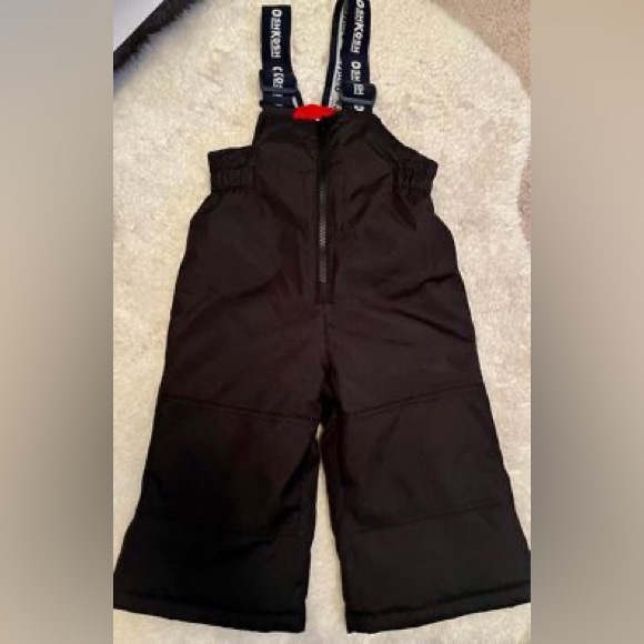 Carter’s OshKosh B’gosh Red/Black 2-Piece Snowsuit. Size 18 Months. - Picture 3 of 5